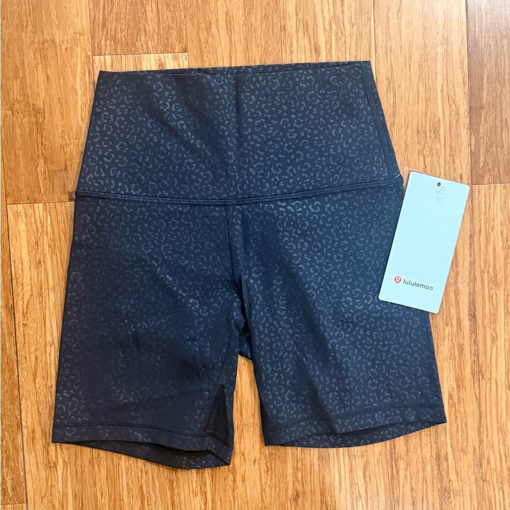 NWT Lululemon Align High Rise Short